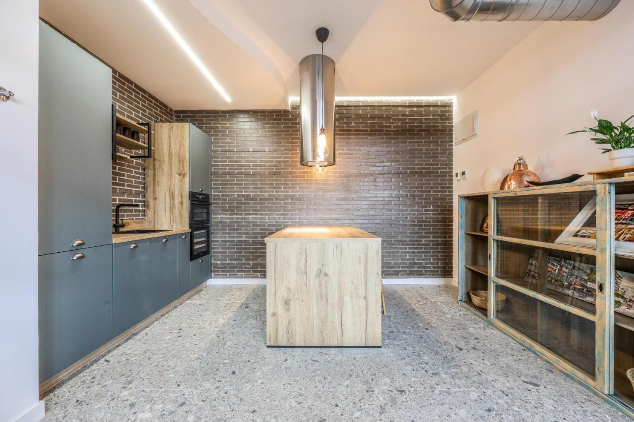 Loft Reformado Industrial Appartement Madrid Buitenkant foto