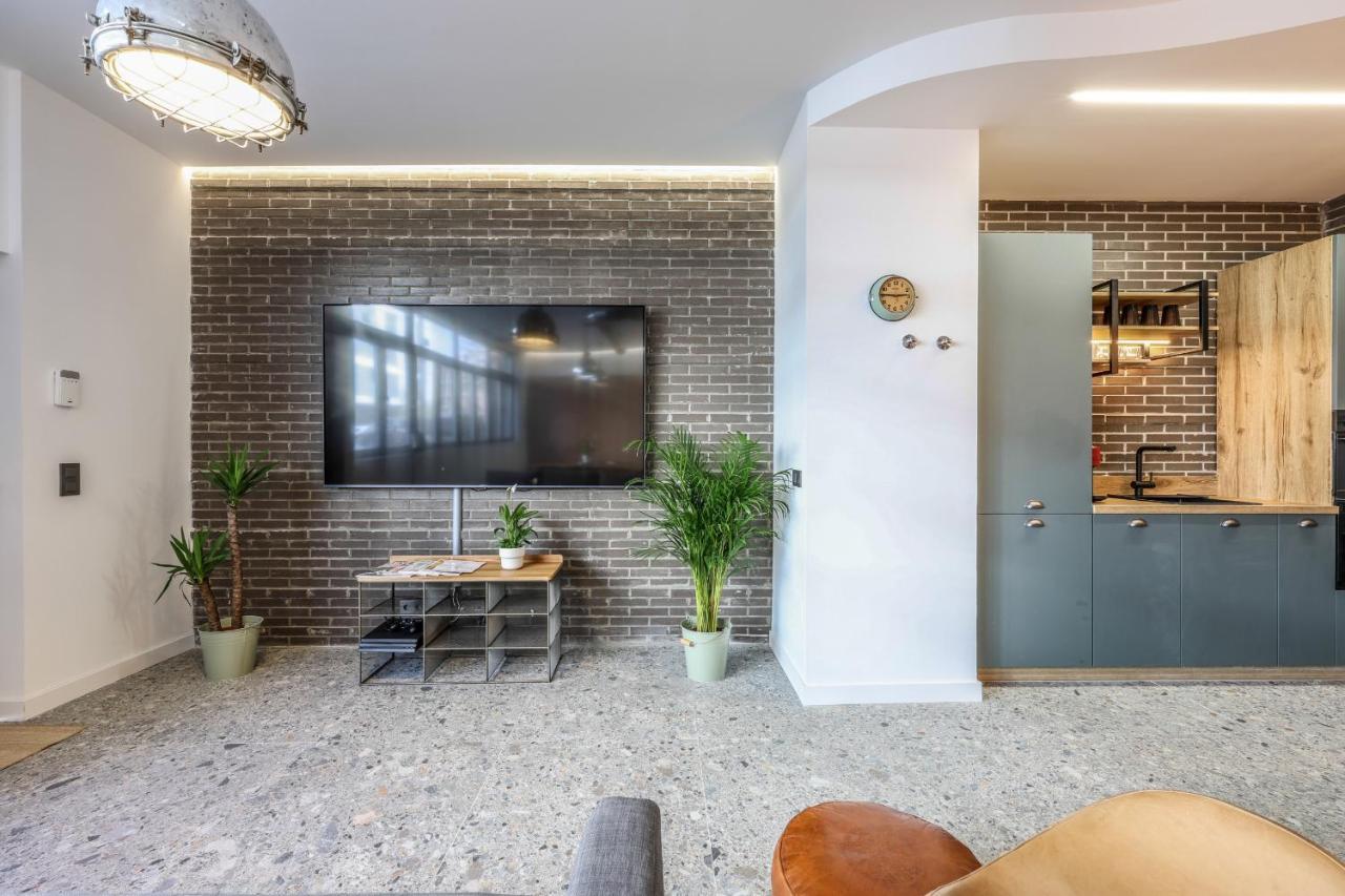 Loft Reformado Industrial Appartement Madrid Buitenkant foto